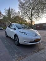 Nissan Leaf Tekna 2015 | 66km, Wit, Origineel Nederlands, Elektrisch, 1405 kg