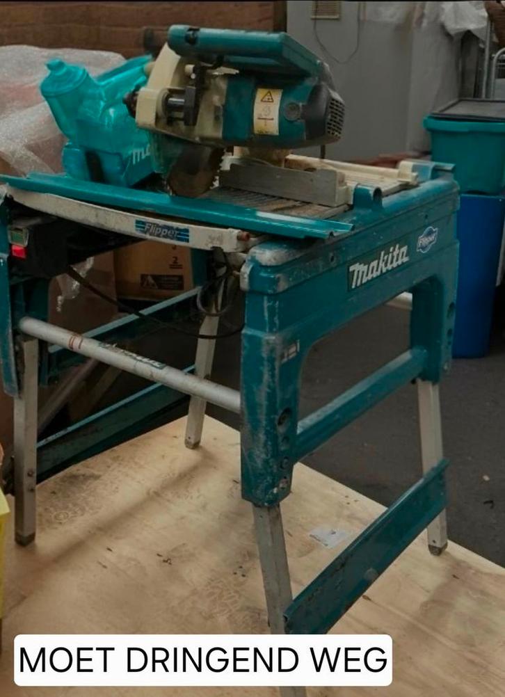 Makita LF1000 Flipper met extra nieuw zaagblad, Doe-het-zelf en Verbouw, Gereedschap | Zaagmachines, Gebruikt, Afkortzaag, 1200 watt of meer