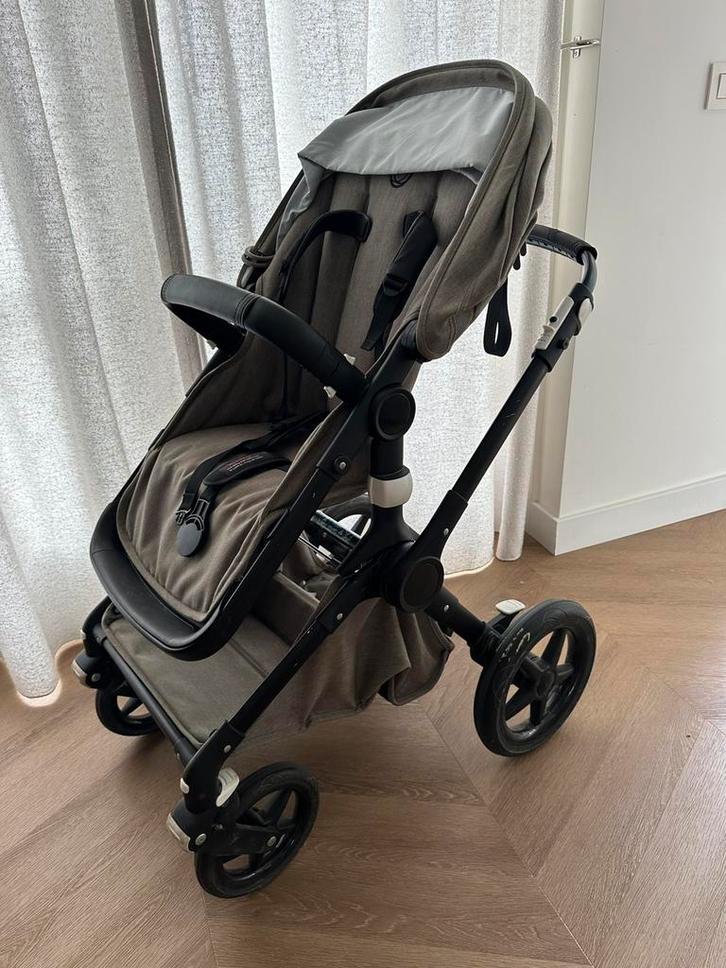 Bugaboo Fox Mineral Taupe/Black, Kinderen en Baby's, Kinderwagens en Combinaties, Zo goed als nieuw, Bugaboo, Ophalen