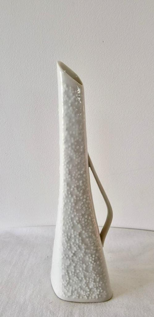 Stijlvol vintage wit vaasje, Lorenz Hutschenreuther Selb Bav, Huis en Inrichting, Woonaccessoires | Vazen, Gebruikt, Wit, Minder dan 50 cm