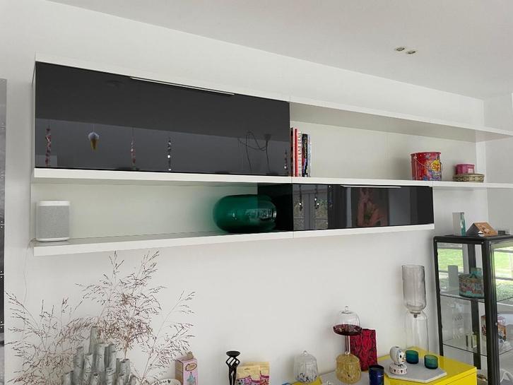 Interlubke design kast 330cm lang, Huis en Inrichting, Kasten | Wandmeubels, Gebruikt, Minder dan 100 cm, 300 cm of meer, 25 tot 50 cm