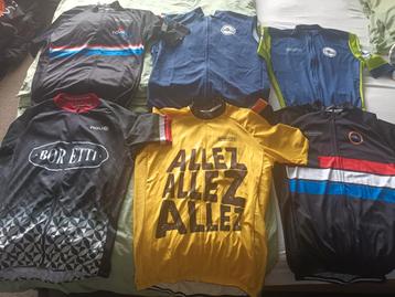Diverse Wielershirts XL beschikbaar voor biedingen
