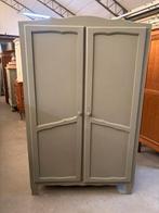 Brocante kledingkast, Kinderen en Baby's, Kinderkamer | Commodes en Kasten, Ophalen, Studio Larilo, Kast, 50 tot 70 cm