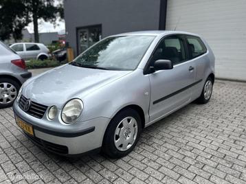 Volkswagen Polo 1.4-16V / airco / CarPlay / cruise / nap / beschikbaar voor biedingen