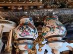 19e eeuw 2 chinese Nankin dekselvazen, Antiek en Kunst, Ophalen