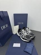 Luxe merk sneakers alleen in maat 44 45, Ophalen of Verzenden, Zo goed als nieuw