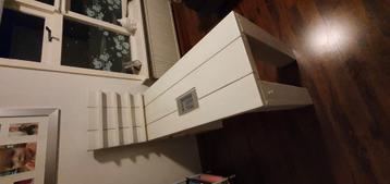 Nageltafel inclusief afzuiging ingebouwd beschikbaar voor biedingen