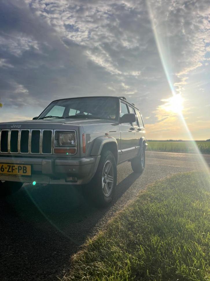 Jeep Cherokee 4.0 I AUT 2000 Grijs, Auto's, Jeep, Particulier, Cherokee, Benzine, SUV of Terreinwagen, Automaat, Geïmporteerd