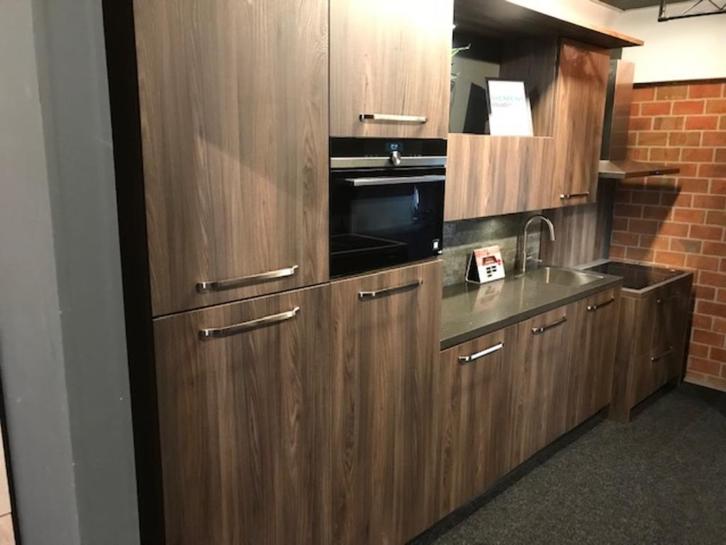Showroomkeuken compleet Kersen Decor 395 CM Composiet NIEUW, Huis en Inrichting, Keuken | Complete keukens, Nieuw, Enkelwandige keuken