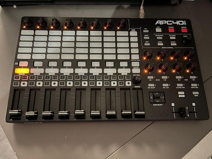 Akai APC40 mk2, Muziek en Instrumenten, Midi-apparatuur, Zo goed als nieuw, Ophalen
