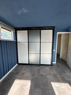 Inbouwkast gratis af tehalen, Huis en Inrichting, Kasten | Kledingkasten, Ophalen, Met plank(en), Gebruikt, Kunststof