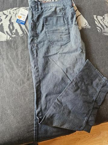 Heren Jeans  maat 60 beschikbaar voor biedingen