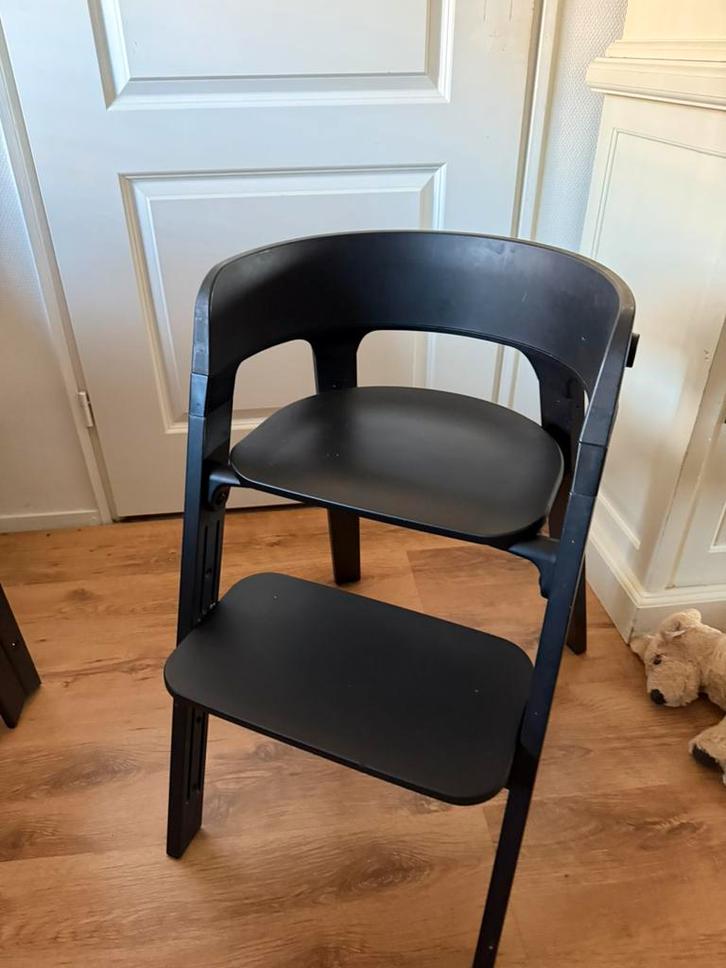 Stokke steps zwart, Huis en Inrichting, Stoelen, Zo goed als nieuw, Eén, Zwart, Ophalen