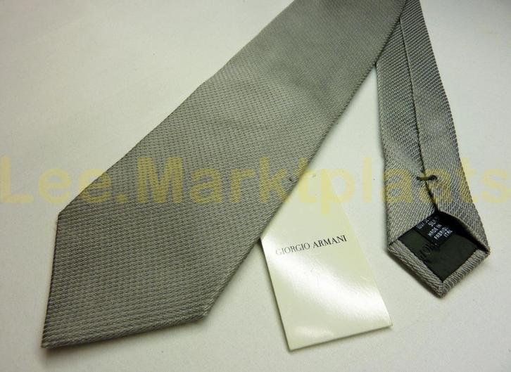 GIORGIO ARMANI stropdas das zilver US$290, Kleding | Heren, Stropdassen, Gedragen, Effen, Verzenden