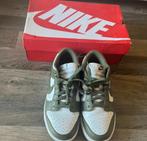 Nike dunks olijfgroen maat 40, Kleding | Dames, Schoenen, Nike, Ophalen of Verzenden, Groen, Sneakers of Gympen