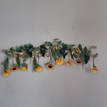 Unieke muurhanger met lichtjes beschikbaar voor biedingen