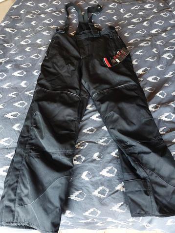 Winter werkbroek beschikbaar voor biedingen