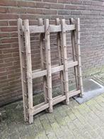 houten wielen en houten eggen (antiek) + weidepomp, Ophalen