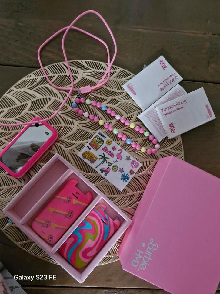 Barbie telefoon, Spelcomputers en Games, Spelcomputers | Nintendo 2DS en 3DS, Zo goed als nieuw, 3DS, Ophalen of Verzenden