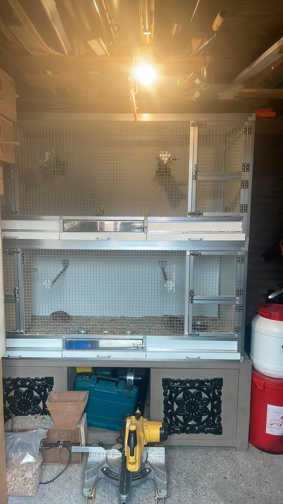 Twee mooie aluminium kweek kooien, Dieren en Toebehoren, Vogels | Hokken en Kooien, Zo goed als nieuw, Vogelkooi, Aluminium, Ophalen