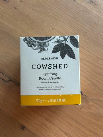Nieuw! Cowshed uplifting room candle - 220gram beschikbaar voor biedingen