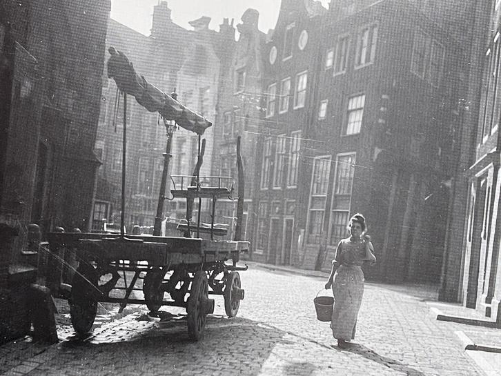 De echo van een eeuw - 100  jaar Amsterdamse stadsgezichten, Boeken, Kunst en Cultuur | Fotografie en Design, Zo goed als nieuw