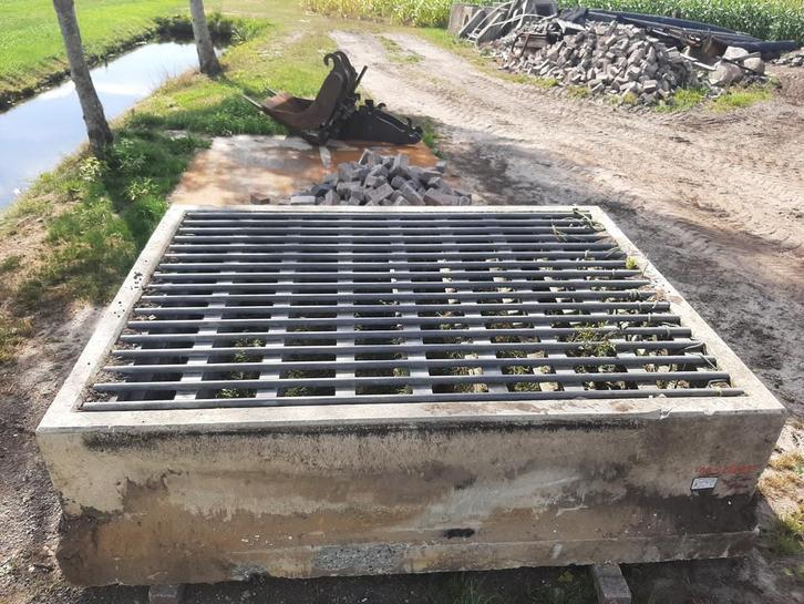 Veerooster / Wildrooster, Doe-het-zelf en Verbouw, Overige Doe-het-zelf en Verbouw, Ophalen