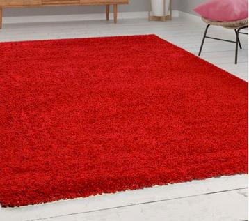 Hoogpolig vloerkleed beschikbaar voor biedingen