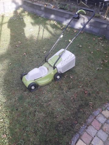 grasmachine beschikbaar voor biedingen