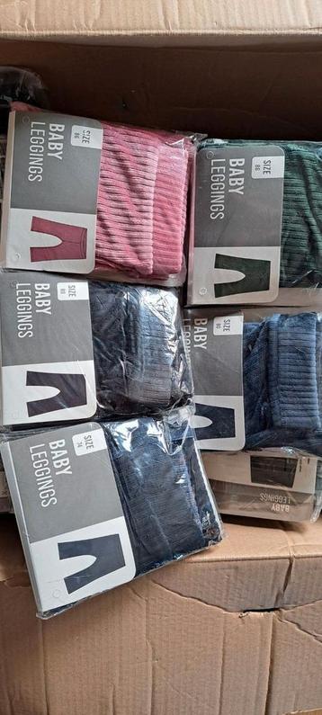 Restpartij babyleggings 70 stuks beschikbaar voor biedingen