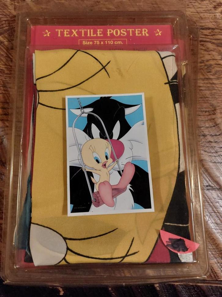 Looney Tunes Tweety Textiel Poster - Nieuw in verpakking, Verzamelen, Stripfiguren, Nieuw, Plaatje, Poster of Sticker, Looney Tunes