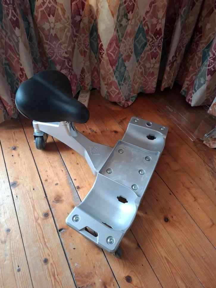 Tegellegstoel - Handig hulpmiddel voor tegelzetters!, Auto diversen, Autogereedschap, Ophalen of Verzenden