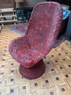 Vintage Rotan Kuipstoel - Rood Gespoten, Antiek en Kunst, Ophalen