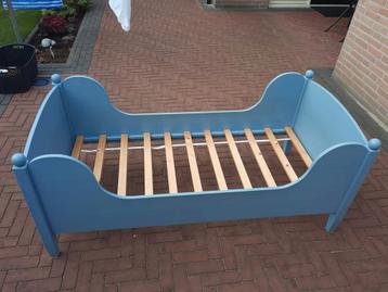 Massief houten peuterbed - makkelijk te verven! beschikbaar voor biedingen