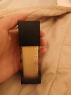 Huda beauty foundation, Ophalen of Verzenden, Zo goed als nieuw, Beige, Gehele gezicht