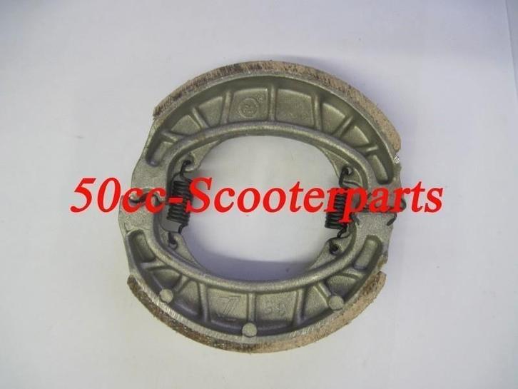 Remschoenen achter Agm Bella Fosti retro scooter 51295, Motoren, Tuning en Styling, Ophalen of Verzenden