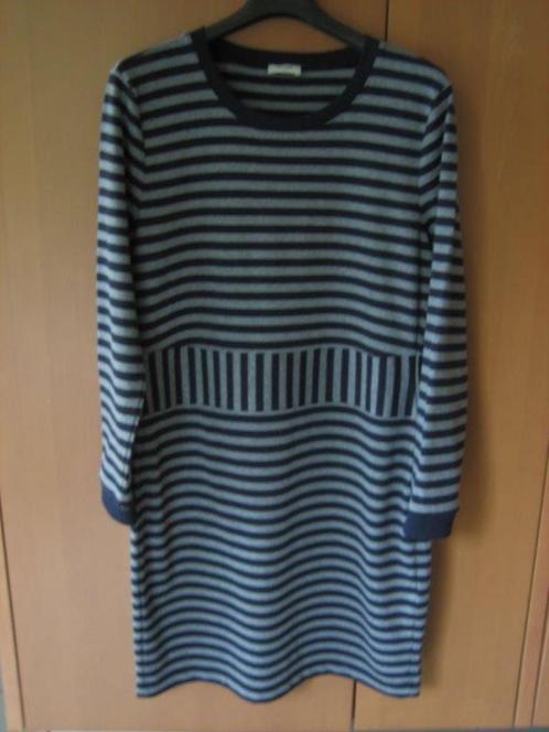 Sportieve gestreepte sweat- jurk ANNA VAN TOOR, XXL snazzeys, Kleding | Dames, Jurken, Nieuw, Maat 42/44 (L), Blauw, Onder de knie
