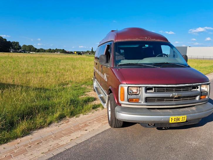 GMC chevrolet 1500 camper LMC 5.7l V8, Caravans en Kamperen, Campers, Particulier, tot en met 2, Buscamper of Camperbus, LMC, LPG