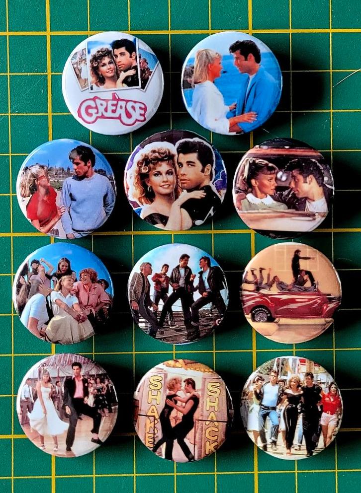 Grease buttons, Verzamelen, Muziek, Artiesten en Beroemdheden, Nieuw, Gebruiksvoorwerp, Verzenden