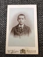 CDV, Jongen, W. Hooijer, Alkmaar, Carte de Visite, Ophalen of Verzenden, Voor 1940, Gebruikt, Foto