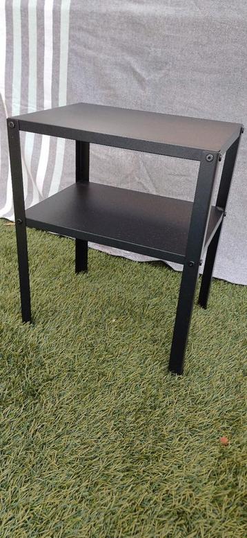 2 x Nachtkastje IKEA Knarrevik Zwart metaal