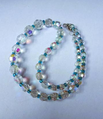 Ketting doorzichtige Aurora borealis glaskralen + mini blauw beschikbaar voor biedingen