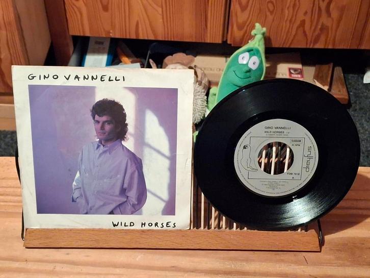 Gino Vannelli - Wild Horses(479) 1,50 euro vaste prijs, Cd's en Dvd's, Vinyl Singles, Zo goed als nieuw, Single, Pop, 7 inch, Ophalen of Verzenden