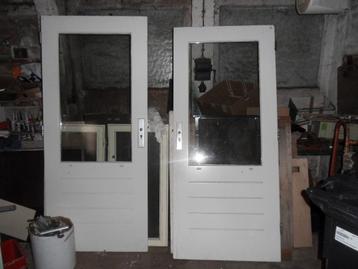 hardhouten buitendeur met dubbelglas 88x201,5 beschikbaar voor biedingen