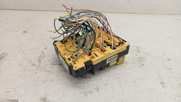 Zekeringkast van een Peugeot 208 beschikbaar voor biedingen