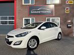 Hyundai I30 1.4 - AIRCO - PARKEERSENSOREN - LICHTMETALEN VEL, Voorwielaandrijving, 1160 kg, Gebruikt, Zwart