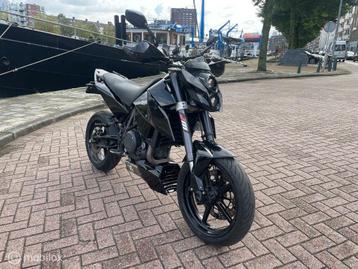 KTM 690 Duke | Black on Black | Lage km stand | Leo Vince beschikbaar voor biedingen