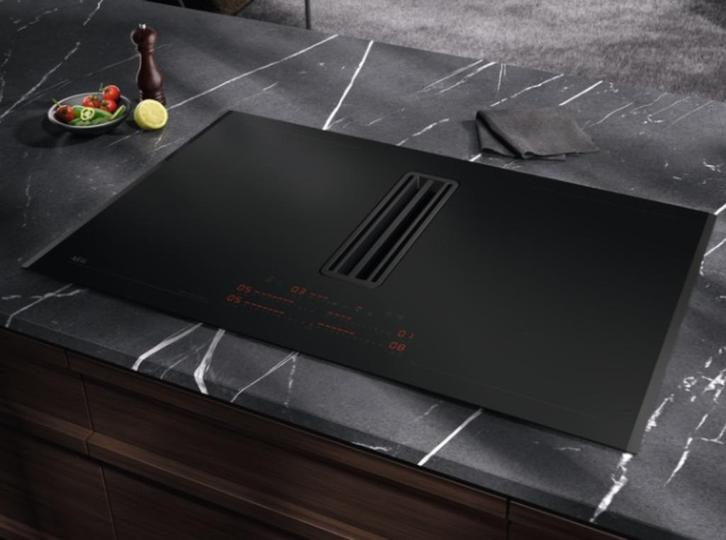 Nieuw: AEG Kookplaat met afzuiging - 6000 brugfunctie 80 cm, Witgoed en Apparatuur, Kookplaten, Nieuw, Inbouw, Inductie, 4 kookzones