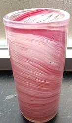 Kosta Boda pink vaas (Ontwerp van  de Zweedse Anna Ehrner, Ophalen of Verzenden