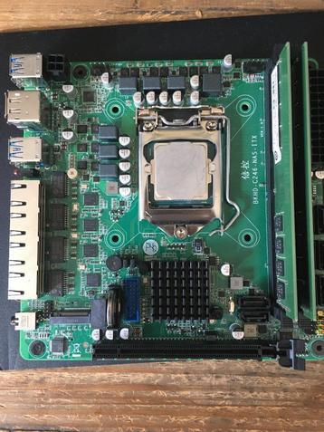 C246 1151 Itx met i3 8100 en 32GB 3200mhz beschikbaar voor biedingen